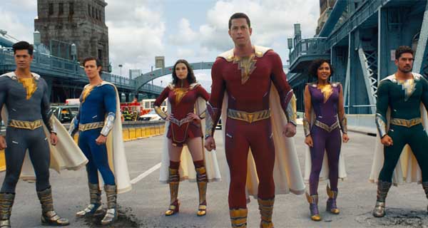 《雷霆沙赞！众神之怒》曝“超能神力”预告 沙赞人生开挂对战复仇女神