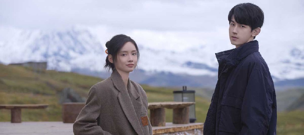 丁真献唱电影《永不失联的爱》主题曲 音乐与影像交织传递真挚情感